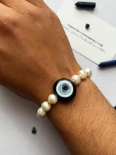 Load image into Gallery viewer, Nazar X Pearl Bracelet
