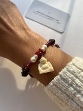 Load image into Gallery viewer, Feeling Safe, Buddha Charm, Garnet X Pearl Bracelet