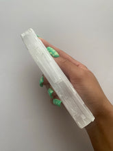 Load image into Gallery viewer, Selenite Raw Wand
