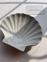Load image into Gallery viewer, Shell Incense dish
