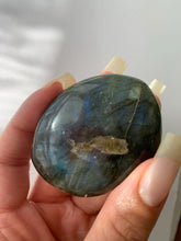 Load image into Gallery viewer, Labradorite Palm Stone

