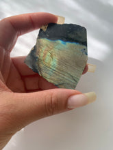 Load image into Gallery viewer, Raw Labradorite
